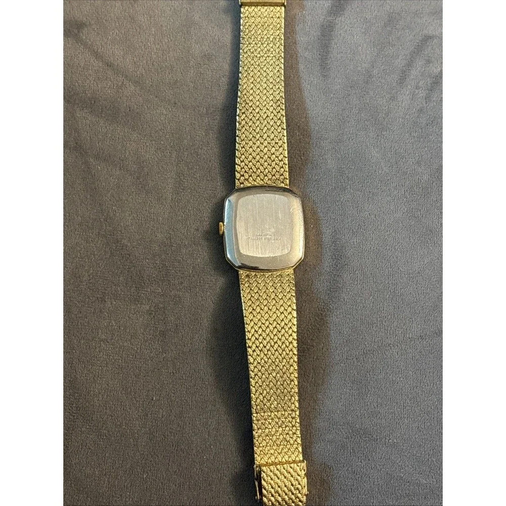 Elgin diamond quartz